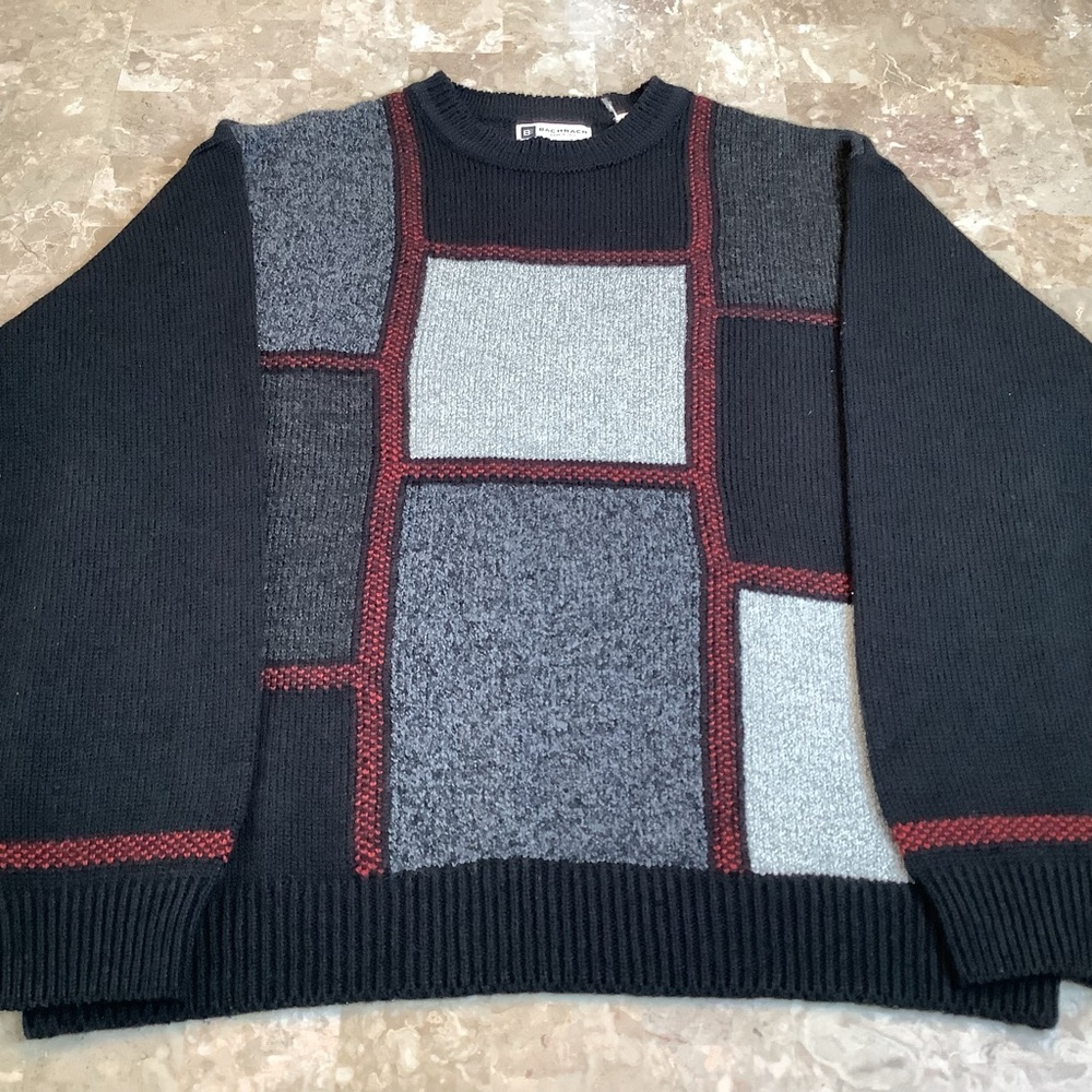 Bachrach long sleeve crew neck sweater, gray/black/red, size extra large